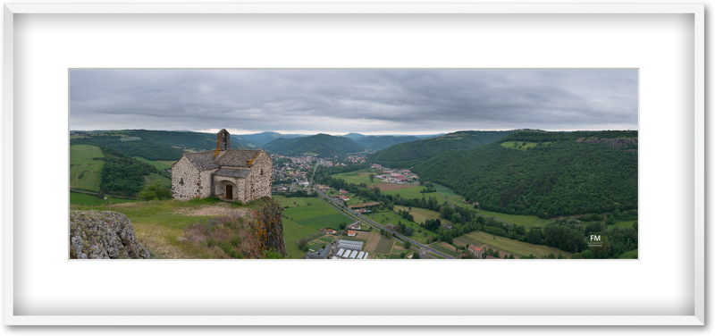 Panorama de la chapelle Sainte Madeleine au dessus de Massiac